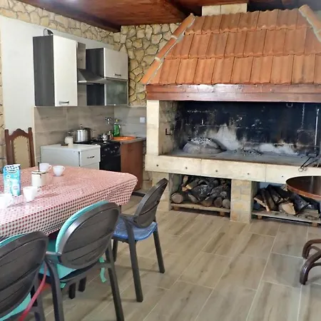 In With Sea View * Maslenica