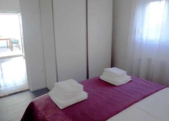 In With Sea View * Maslenica