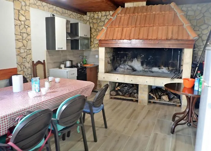 In With Sea View * Maslenica